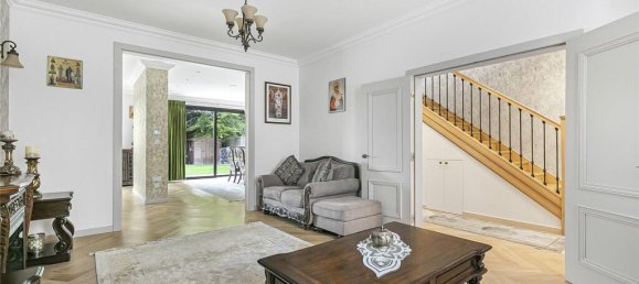 6 bedrooms House in Whetstone, United Kingdom No. 6676 29