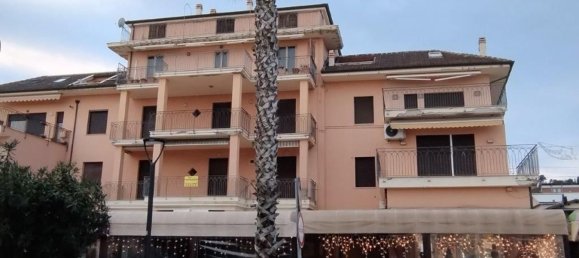 Apartamento de 3 habitaciónes en Grottammare, Italy No. 178956 20