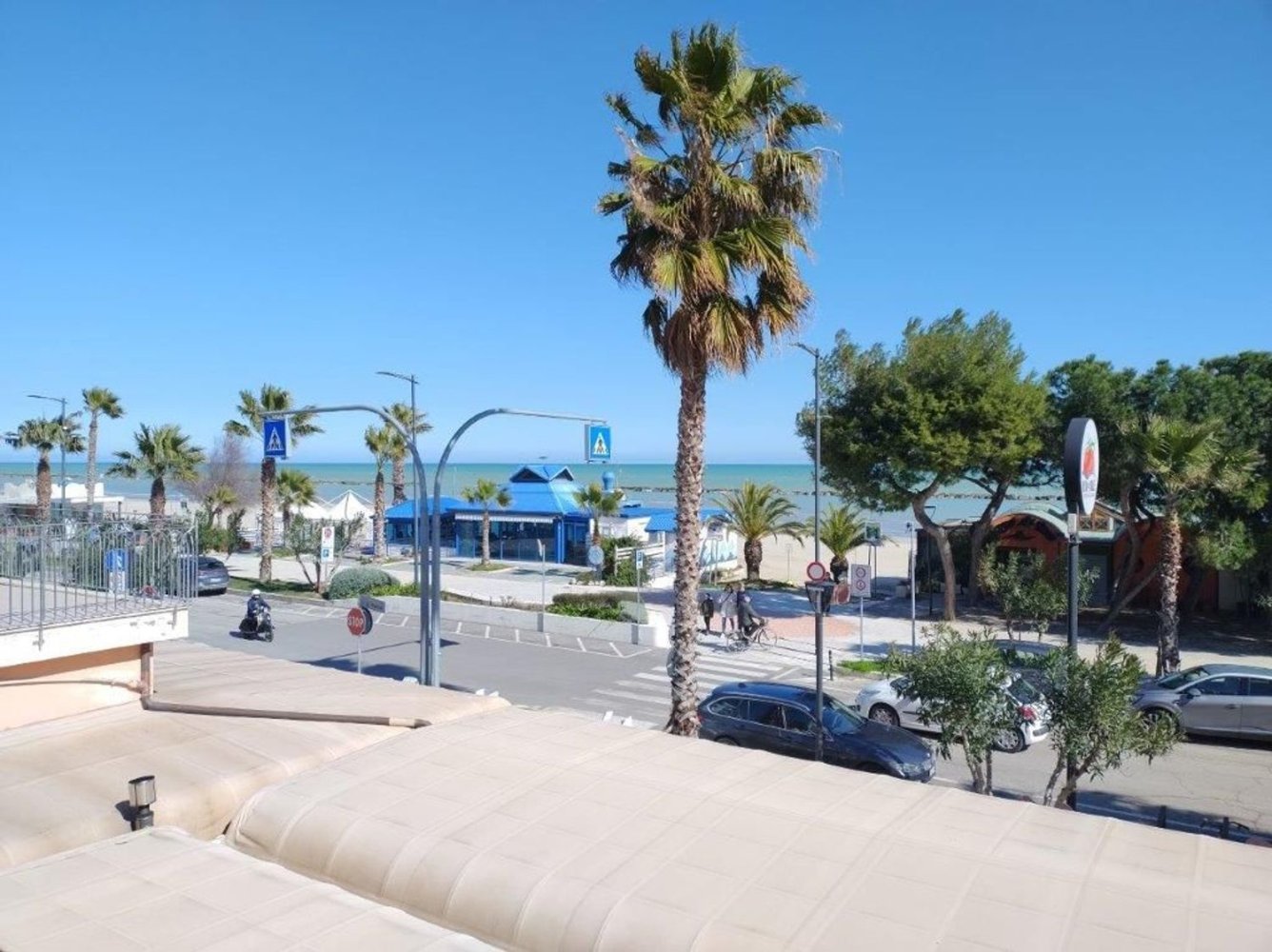 Apartamento de 3 habitaciónes en Grottammare, Italy No. 178956