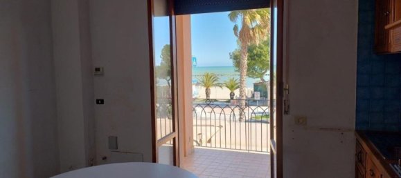 Apartamento de 3 habitaciónes en Grottammare, Italy No. 178956 7
