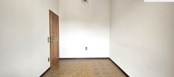 6 bedrooms House in Vaiano, Italy No. 381170 41