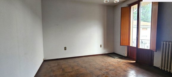 6 bedrooms House in Vaiano, Italy No. 381170 30