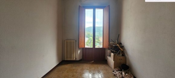 6 bedrooms House in Vaiano, Italy No. 381170 45