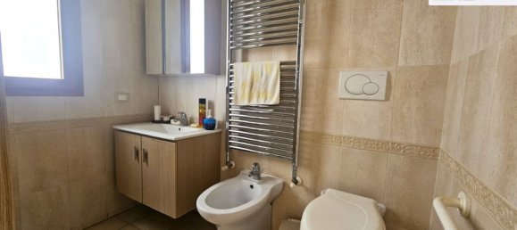 6 bedrooms House in Vaiano, Italy No. 381170 26