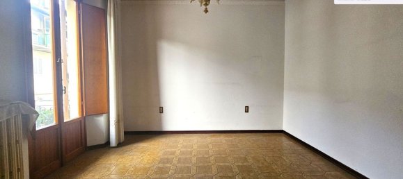 6 bedrooms House in Vaiano, Italy No. 381170 6