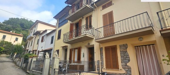 6 bedrooms House in Vaiano, Italy No. 381170 16