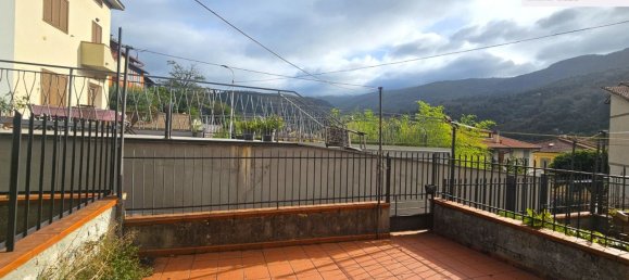 6 bedrooms House in Vaiano, Italy No. 381170 23