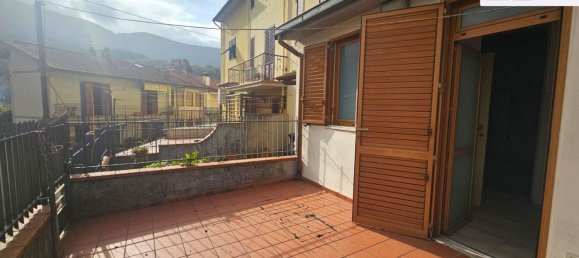6 bedrooms House in Vaiano, Italy No. 381170 22