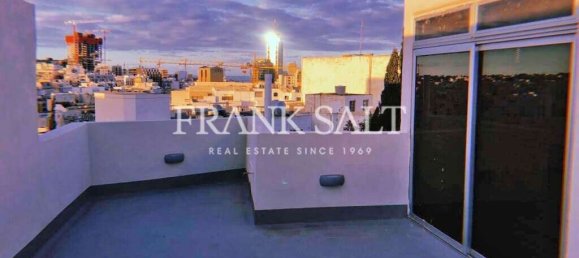 4 غرف نوم منزل في Saint Julian's, Malta رقم 9601 2