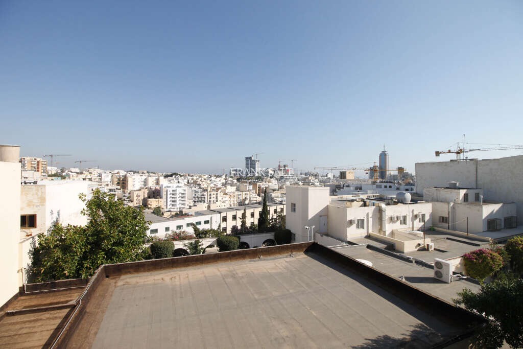 4 غرف نوم منزل في Saint Julian's, Malta رقم 9601