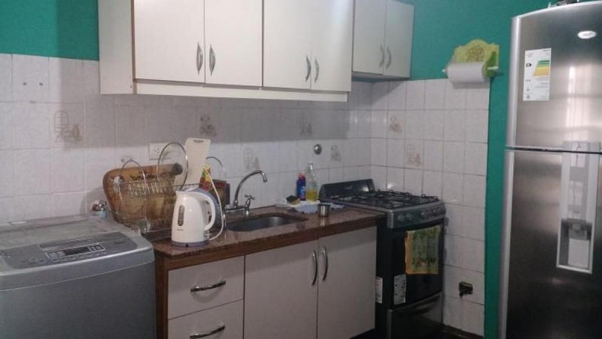 3 bedrooms House in General San Martin, Argentina No. 72488