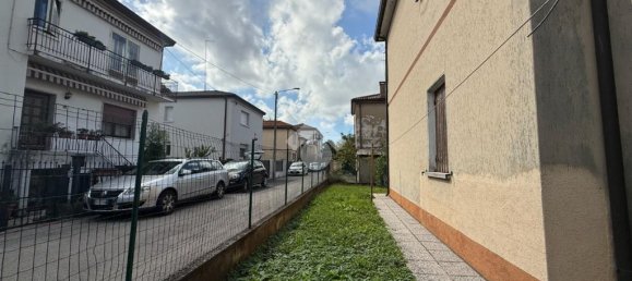 2 bedrooms Villa in Venice, Italy No. 314458 4