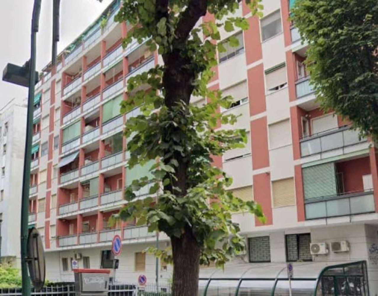 Apartamento T3 em Sesto San Giovanni, Italy N.º 373121