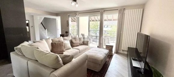 2 bedrooms Penthouse in Veigy-Foncenex, France No. 291577 3