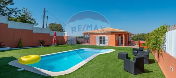 3 bedrooms House in Sesimbra, Portugal No. 185732 9