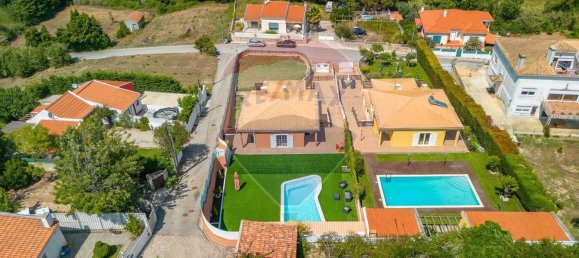 3 bedrooms House in Sesimbra, Portugal No. 185732 3