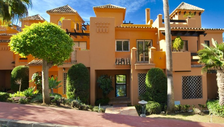 3 bedrooms Townhouse in Malaga, Spain No. 63850