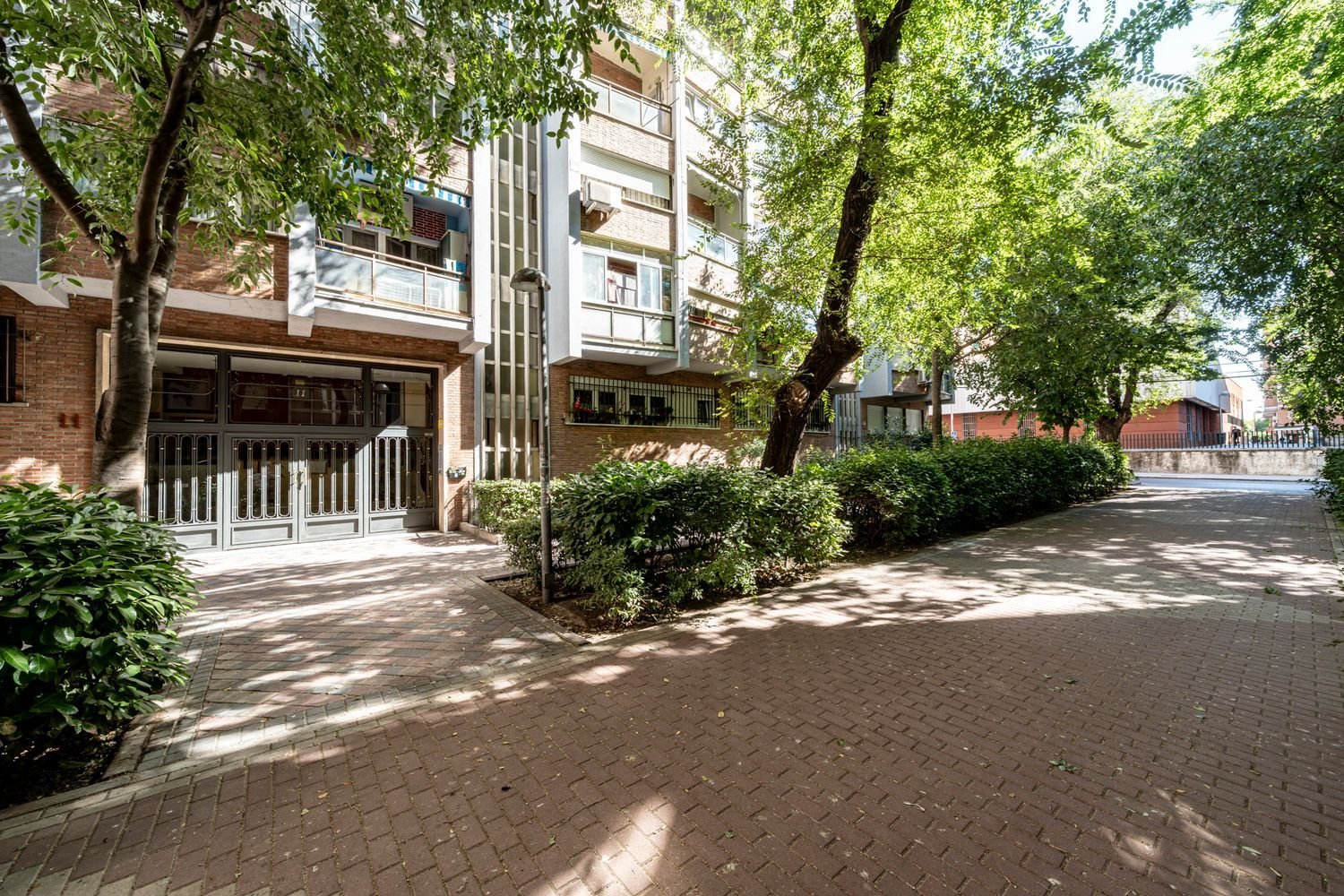 Apartamento de 3 dormitorios en Madrid, Spain No. 254810