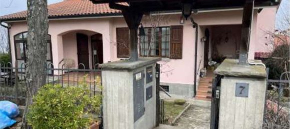 7 rooms Apartment in Monte San Pietro, Italy No. 204210 2