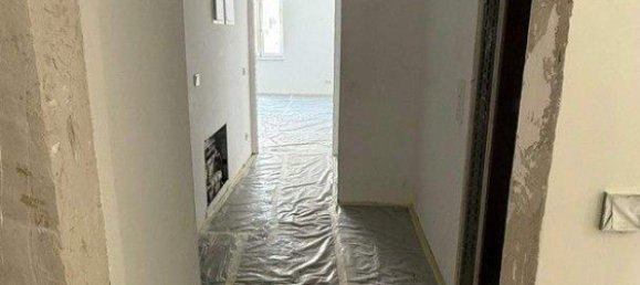 2 rooms Apartment in Vienna, Austria No. 126977 3