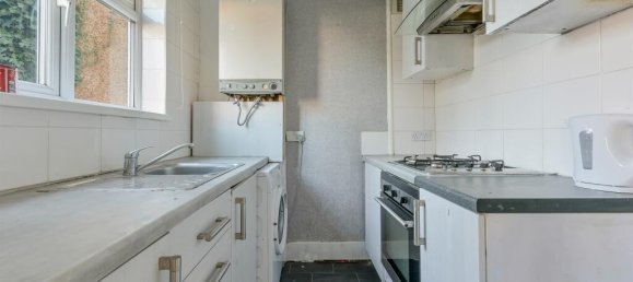 2 bedrooms Maisonette in Feltham, United Kingdom No. 9846 2