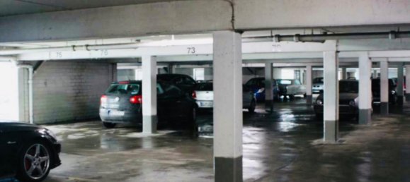 Parking à Neuss, Germany No. 339372 6