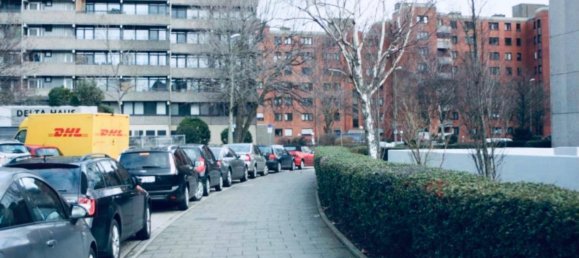 Parking à Neuss, Germany No. 339372 7