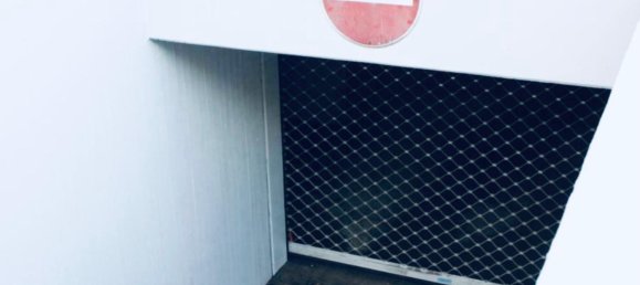 Parking à Neuss, Germany No. 339372 9