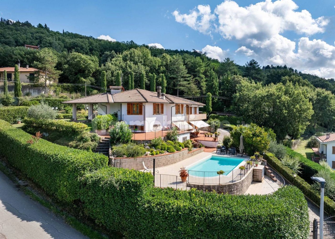 5 bedrooms Villa in Arezzo, Italy No. 125675