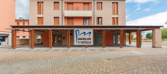 2 rooms Commercial property in Langhirano, Italy No. 149306 4