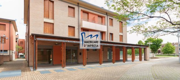 2 rooms Commercial property in Langhirano, Italy No. 149306 3