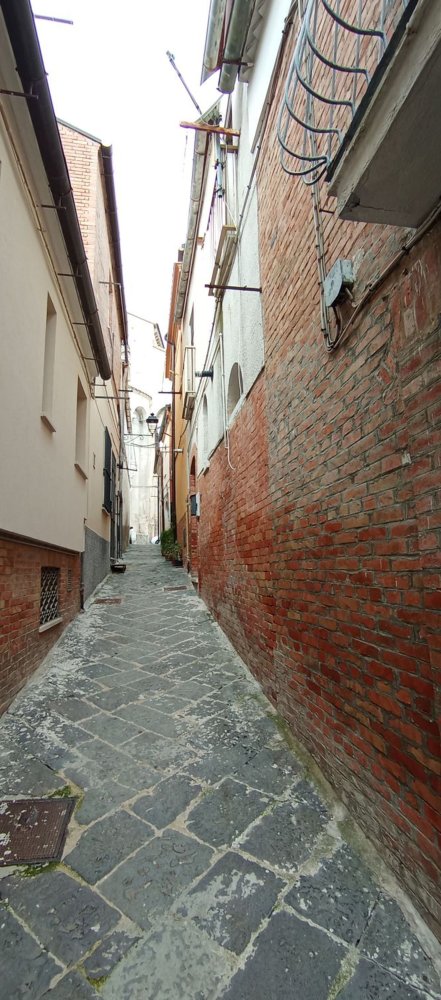 90m² Building in Troia, Italy No. 77209