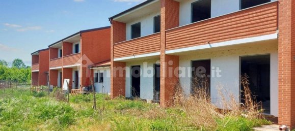 3 bedrooms Villa in Valera Fratta, Italy No. 87328 12