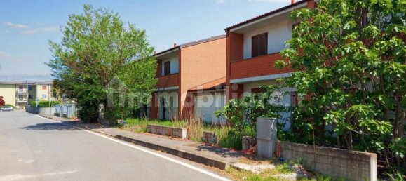 3 bedrooms Villa in Valera Fratta, Italy No. 87328 4