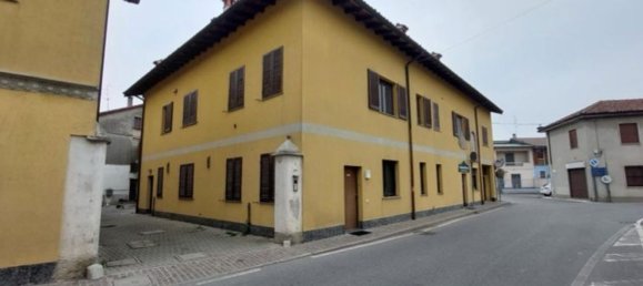 2 rooms Apartment in Gerenzago, Italy No. 185125 19