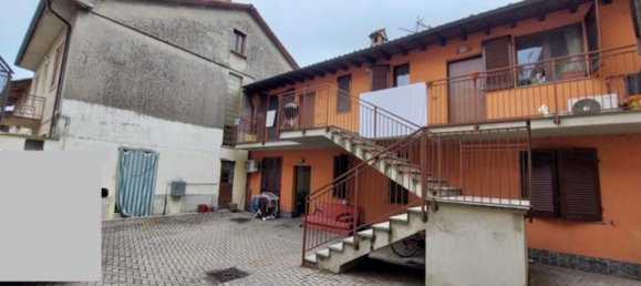 2 rooms Apartment in Gerenzago, Italy No. 185125 6