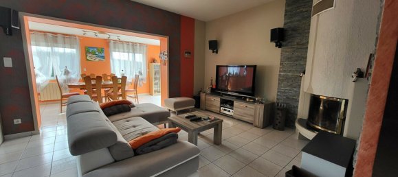 3 bedrooms House in Montsurs, France No. 357844 2