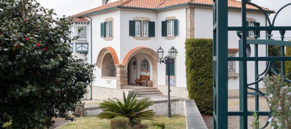 9 bedrooms House in Oliveira de Azemeis, Portugal No. 72037 4