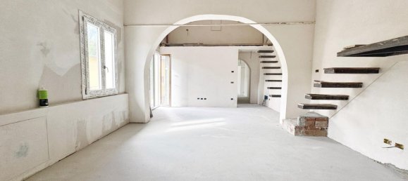 Дуплекс с 5 спальнями в Кампи Бизенцио, Италия № 347910 5