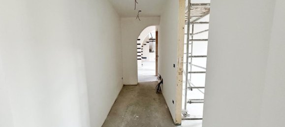 Дуплекс с 5 спальнями в Кампи Бизенцио, Италия № 347910 14