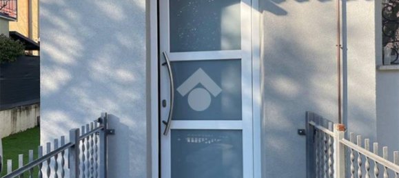 Квартира с 3 спальнями в Гуссаго, Италия № 56640 3