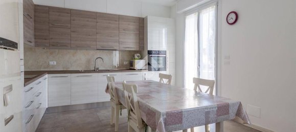 Квартира с 3 спальнями в Гуссаго, Италия № 56640 9