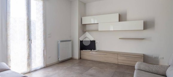 Квартира с 3 спальнями в Гуссаго, Италия № 56640 5