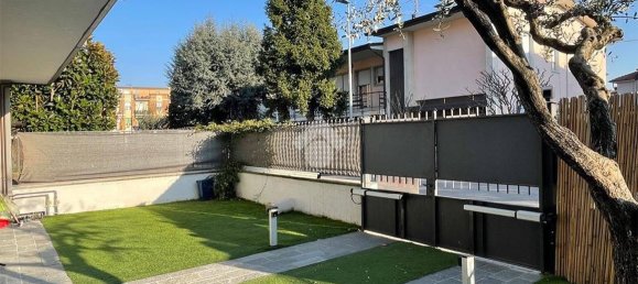 Квартира с 3 спальнями в Гуссаго, Италия № 56640 26