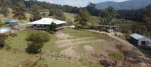 3 bedrooms House in Frazers Creek, Australia No. 91 2