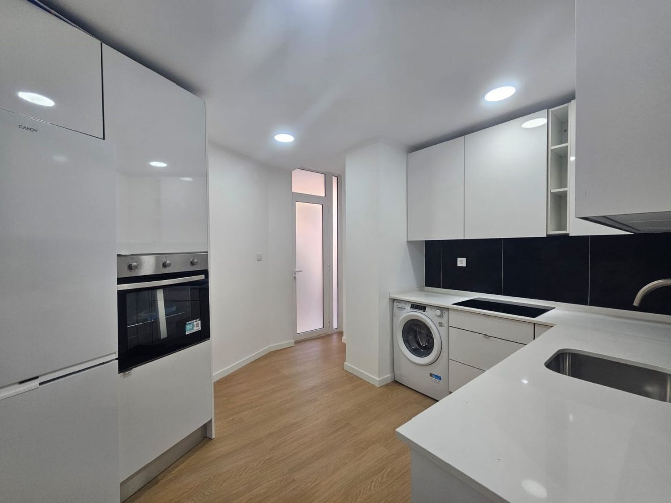 2 bedrooms Apartment in Amadora, Portugal No. 329659