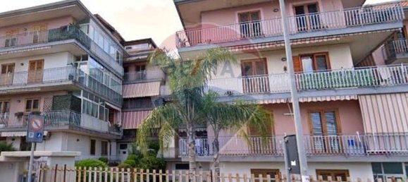 3 Schlafzimmer Wohnung in Aci Catena, Italy, Nr. 69364 23