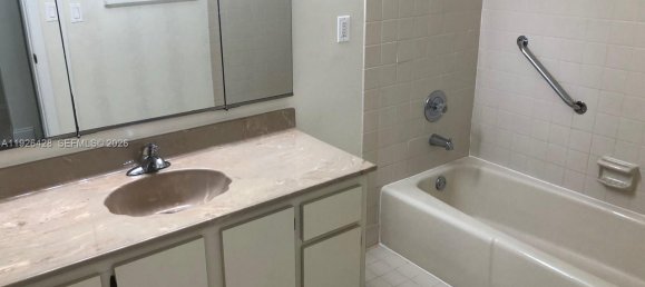 3 dormitorios villa en alquiler en Miami, Miami-Dade, Florida, USA № 615071 8