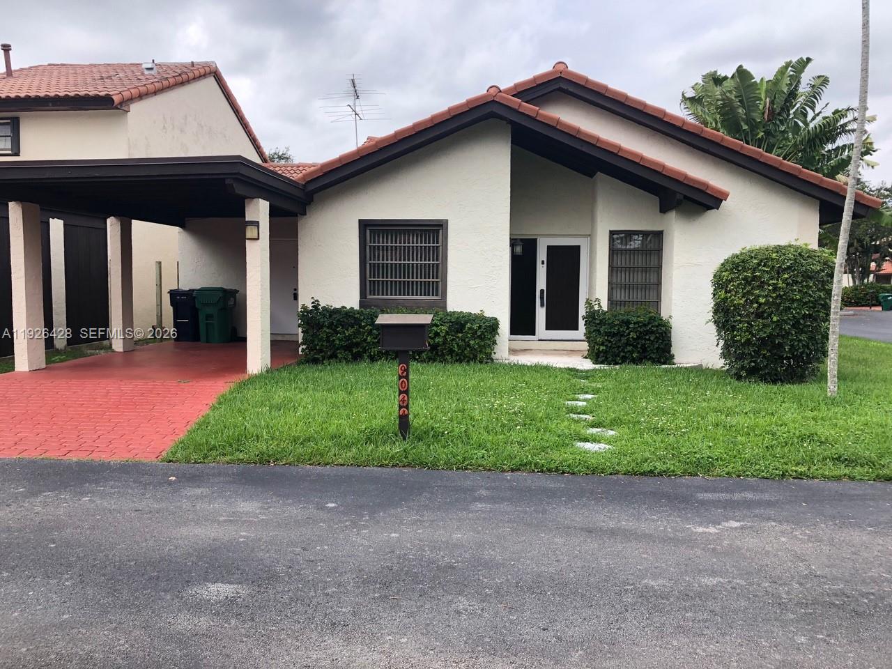 3 dormitorios villa en alquiler en Miami, Miami-Dade, Florida, USA № 615071