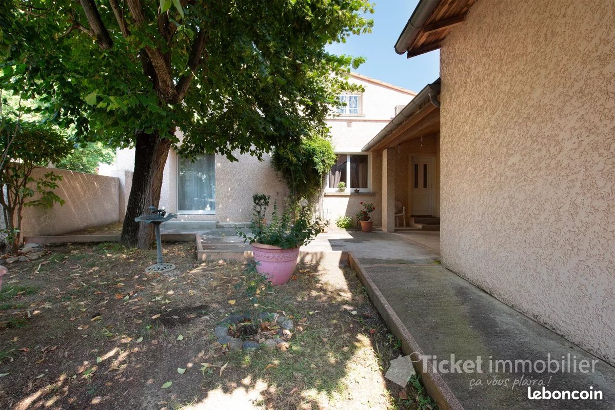 Casa T4 em Seilh, France N.º 336302